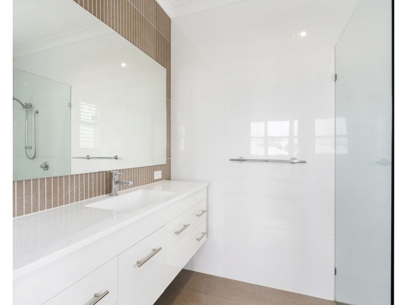 1/22 Teal Avenue, Paradise Point QLD 4216