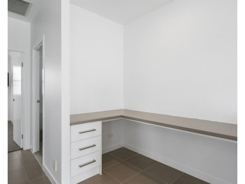 1/22 Teal Avenue, Paradise Point QLD 4216