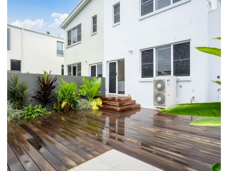 1/22 Teal Avenue, Paradise Point QLD 4216