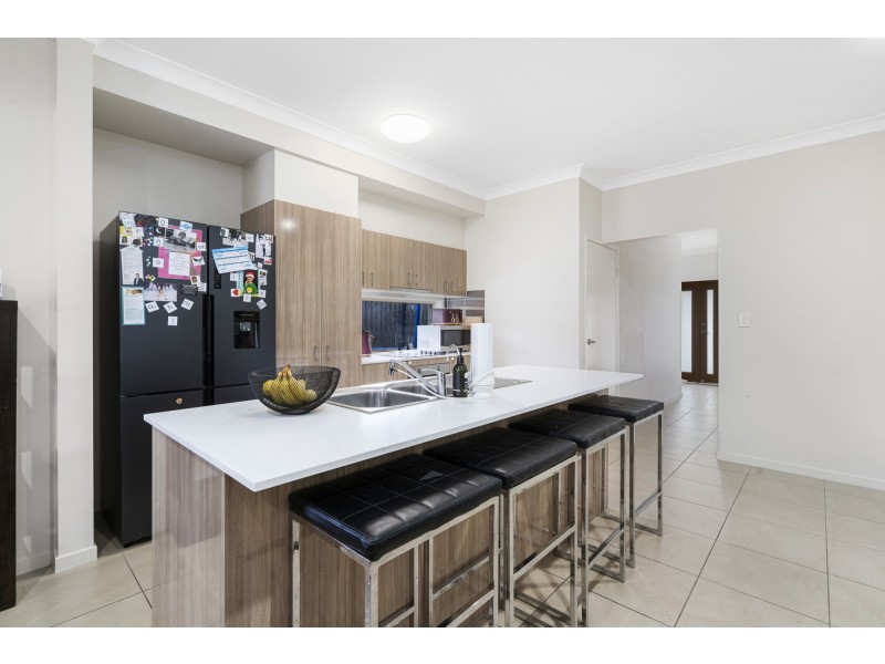 1 PERCY EARL CRESCENT, Pimpama QLD 4209