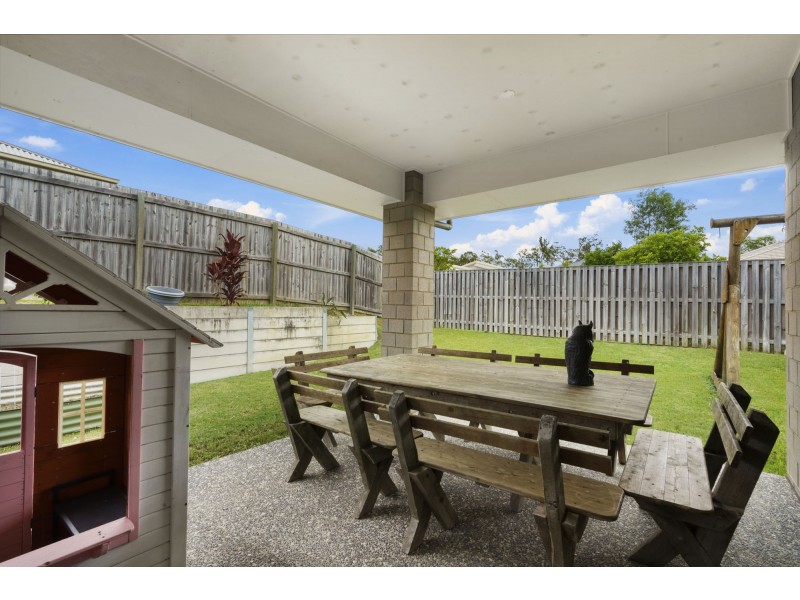 1 PERCY EARL CRESCENT, Pimpama QLD 4209