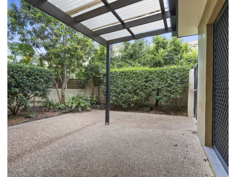 22 Mulgrave Crescent, Varsity Lakes QLD 4227