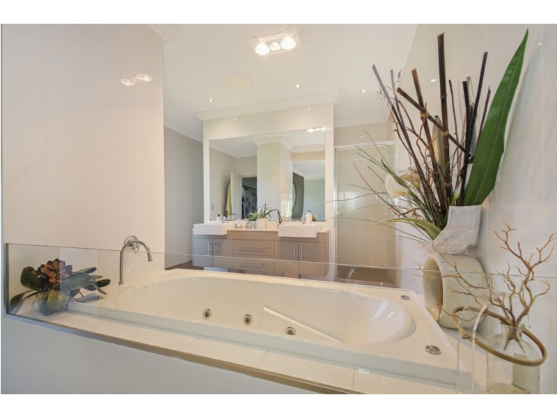 20 Rainbow Circuit, Coomera QLD 4209
