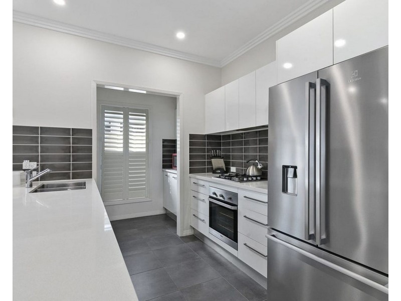 2A Brimblecombe Street, Victoria Point QLD 4165