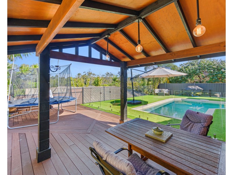 6 Ridgevale Drive, Helensvale QLD 4212