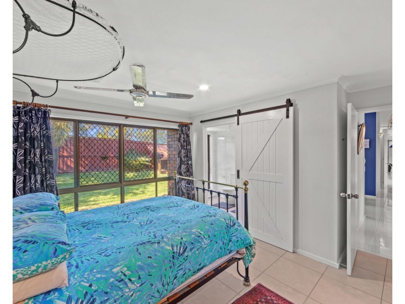 6 Ridgevale Drive, Helensvale QLD 4212