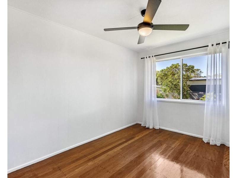 5 Raymond Avenue, Bundall QLD 4217