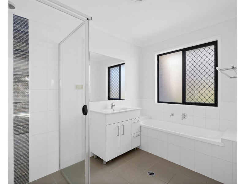 58 Aldgate crescent, Pacific Pines QLD 4211