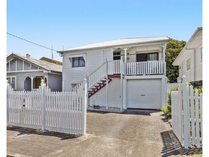 6 Little Norman Street, Southport QLD 4215