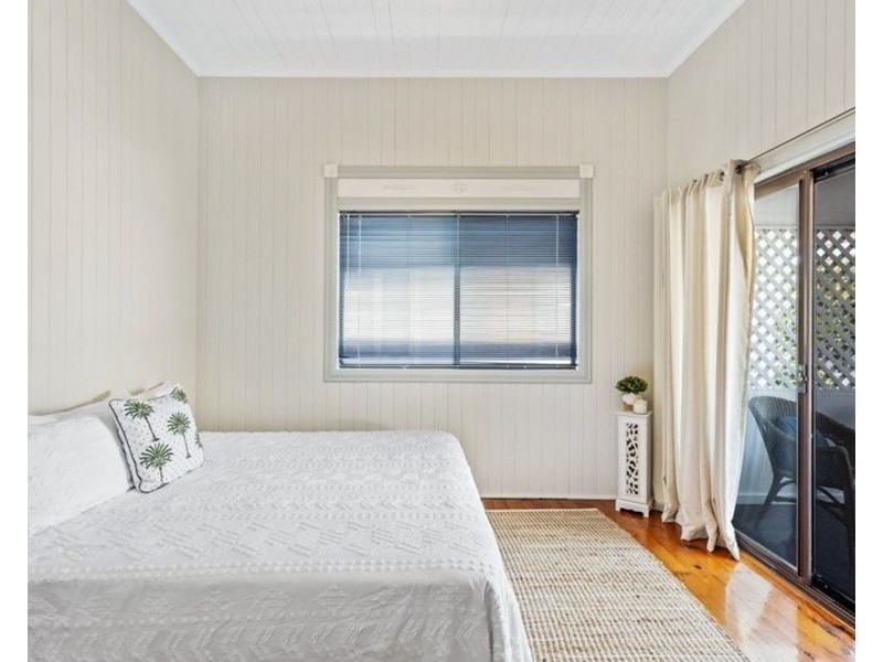 6 Little Norman Street, Southport QLD 4215