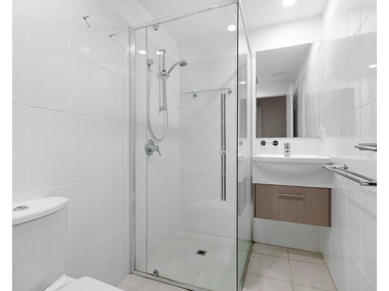 2106/2 Activa Way, Hope Island QLD 4212