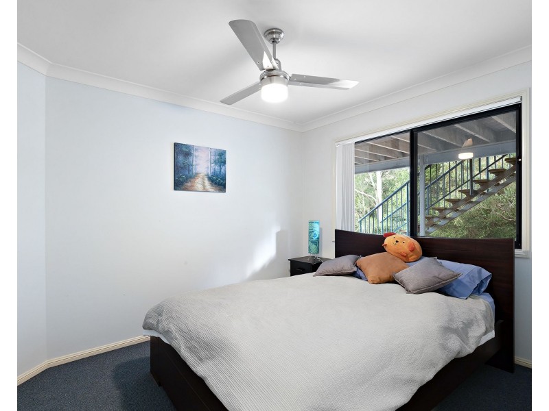 4 Matthews Crescent, Pimpama QLD 4209