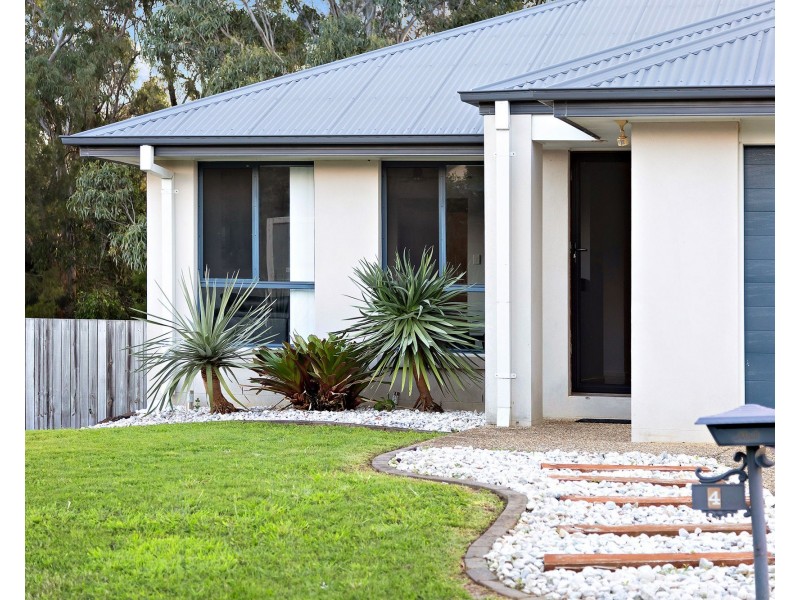 4 Matthews Crescent, Pimpama QLD 4209