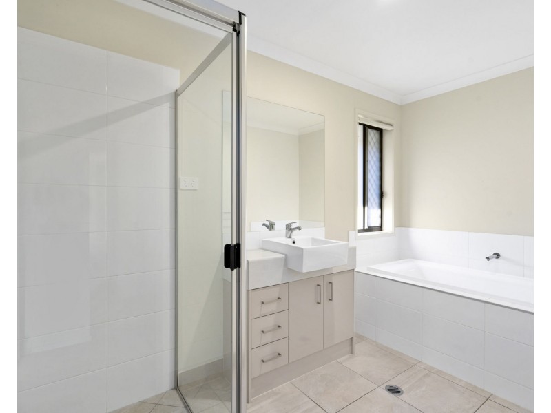 38 Cummings Circuit, Willow Vale QLD 4209