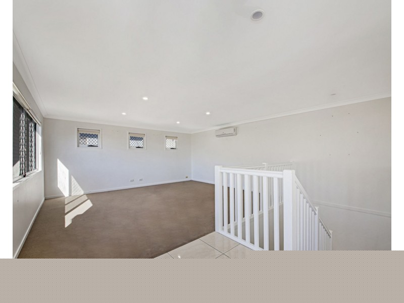25 Elkins Street, Pacific Pines QLD 4211