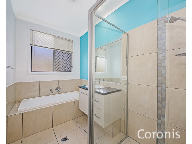 25 Elkins Street, Pacific Pines QLD 4211