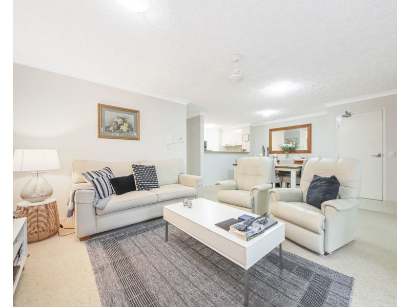 4/99 Muir street, Labrador QLD 4215