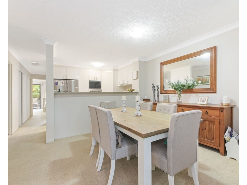 4/99 Muir street, Labrador QLD 4215