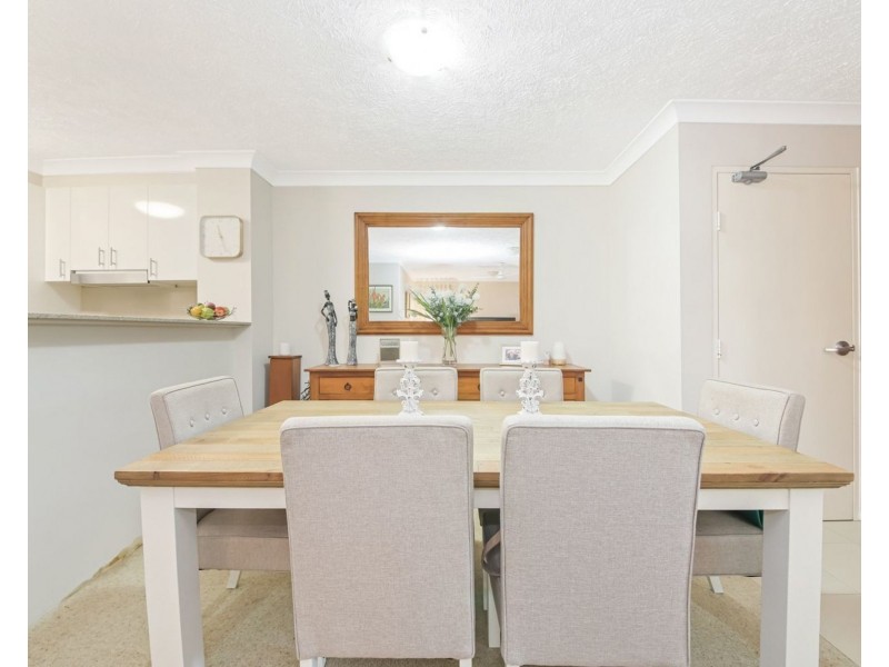 4/99 Muir street, Labrador QLD 4215