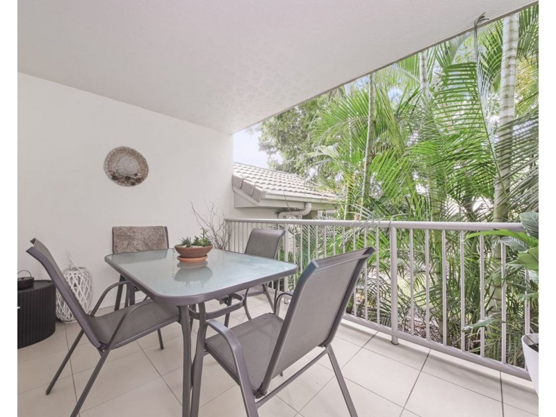 4/99 Muir street, Labrador QLD 4215