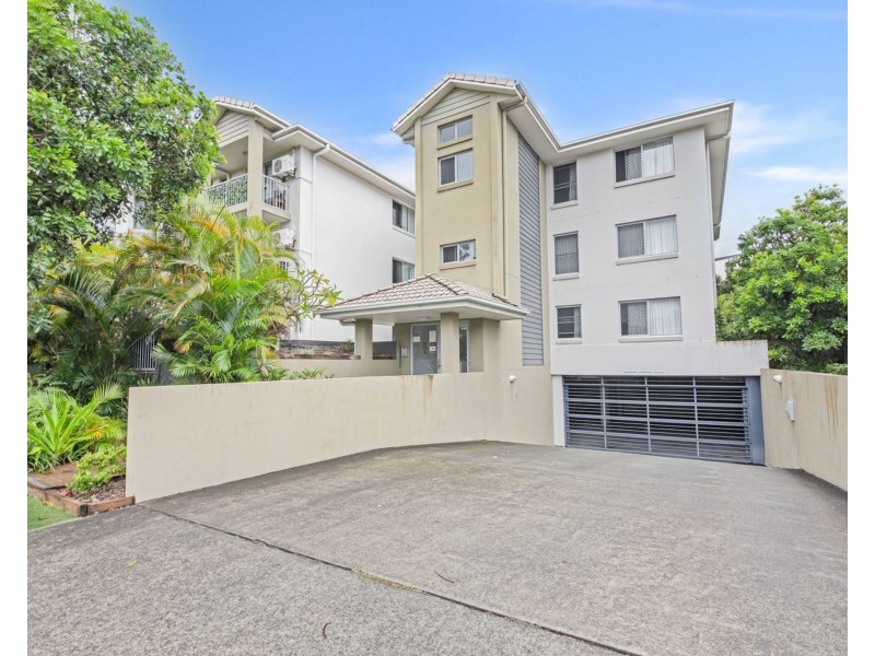 4/99 Muir street, Labrador QLD 4215