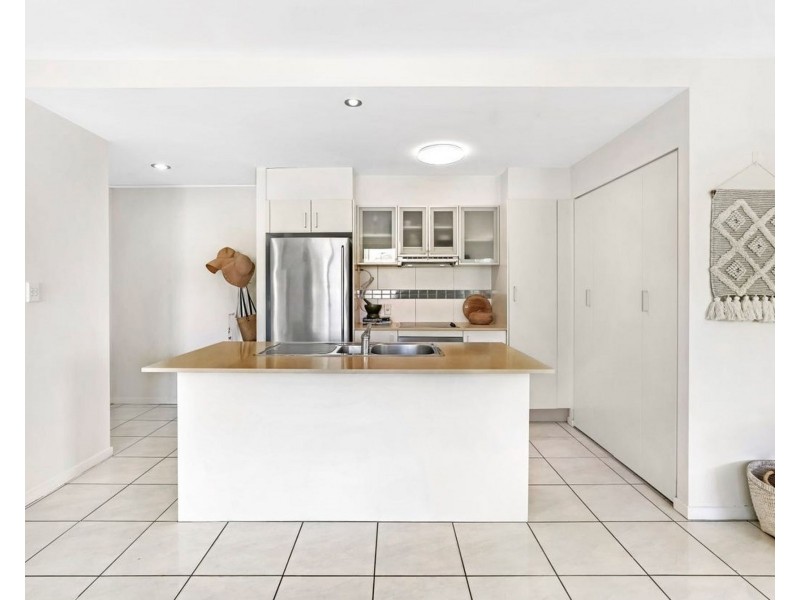 7/43 Anembo Street, Chevron Island QLD 4217