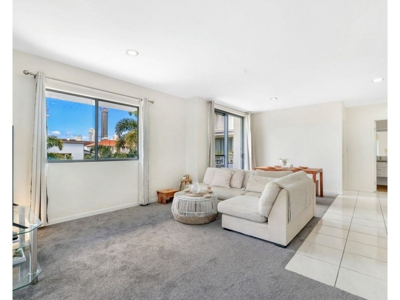 7/43 Anembo Street, Chevron Island QLD 4217