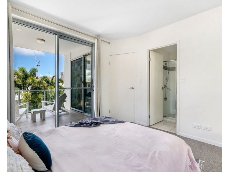 7/43 Anembo Street, Chevron Island QLD 4217