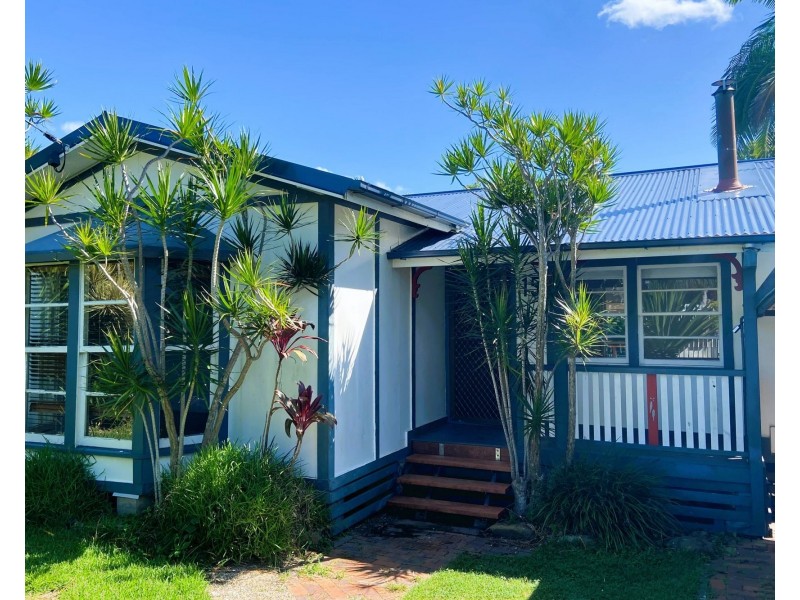 15 Dowling Drive, Southport QLD 4215