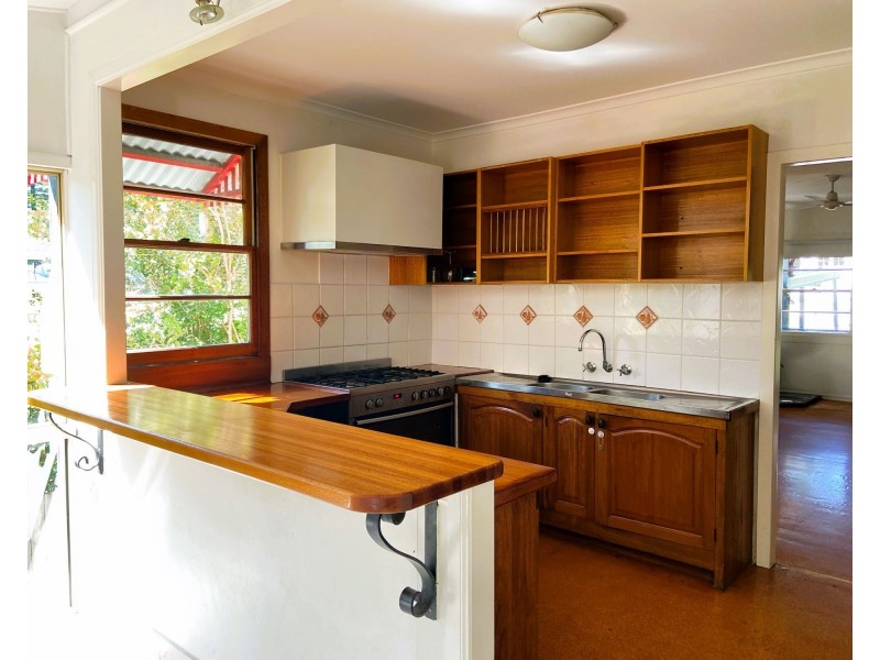 15 Dowling Drive, Southport QLD 4215