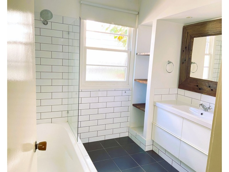 15 Dowling Drive, Southport QLD 4215
