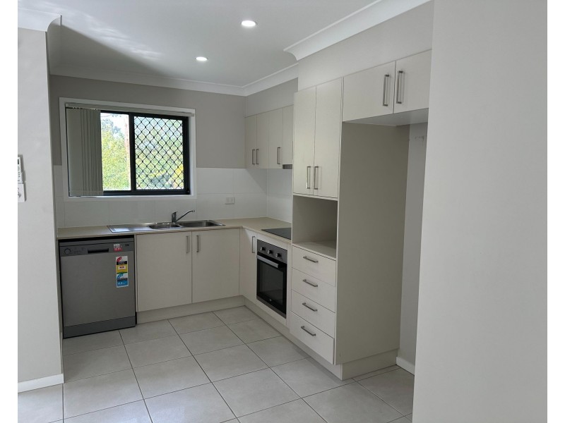2/84 Richards Street, Loganlea QLD 4131