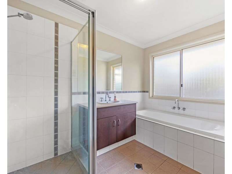 4 Success Crescent, Ormeau QLD 4208