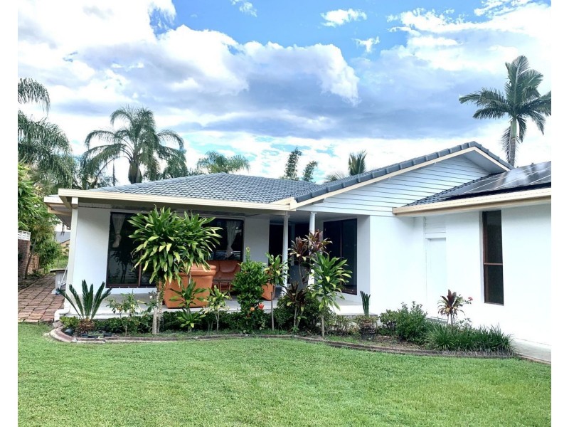 98 Hooker Boulevard, Mermaid Waters QLD 4218