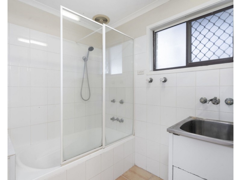 2/273 Bayview Street, Hollywell QLD 4216