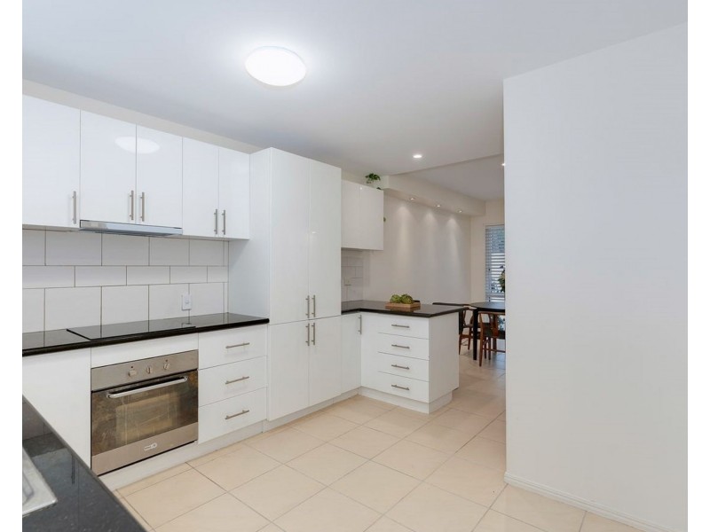 5/17 Stanhill Drive, Surfers Paradise QLD 4217