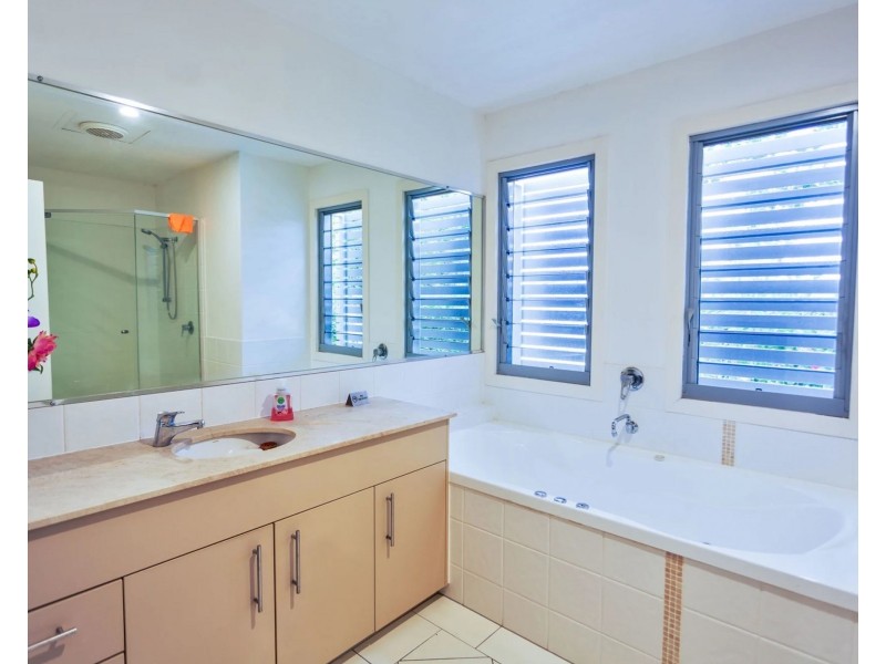 1 & 2 30 PENINSULAR DRIVE, Surfers Paradise QLD 4217
