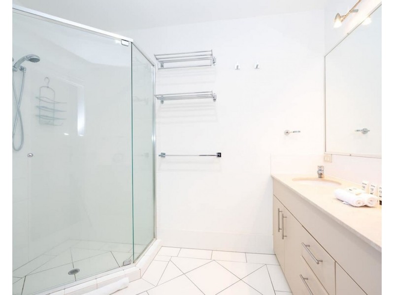 1 & 2 30 PENINSULAR DRIVE, Surfers Paradise QLD 4217