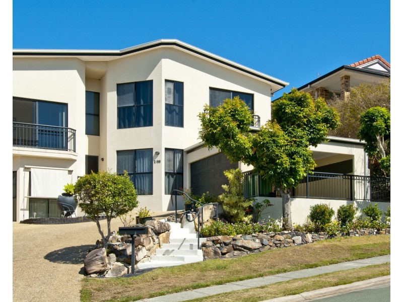 2/66 Kincaid Drive, Highland Park QLD 4211