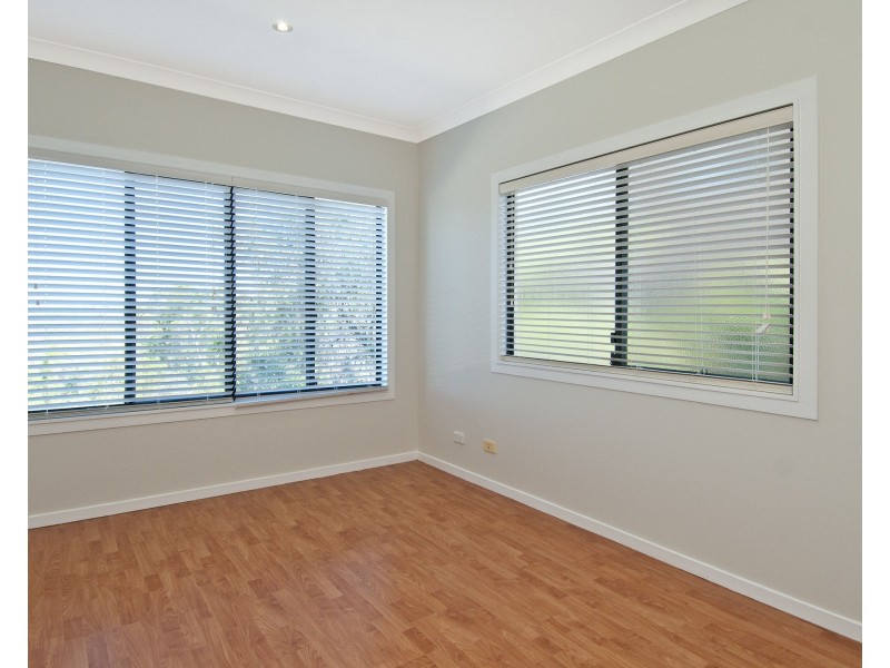 2/66 Kincaid Drive, Highland Park QLD 4211