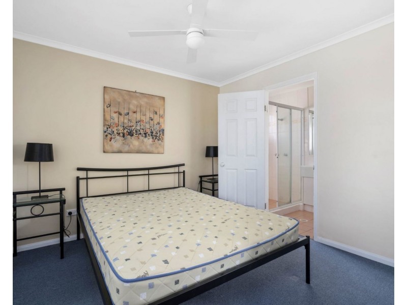 16/4 Adori Street, Surfers Paradise QLD 4217