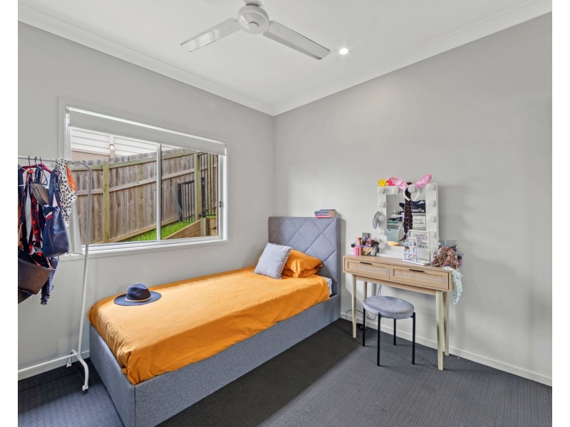 52 Cassidy Cres, Willow Vale QLD 4209