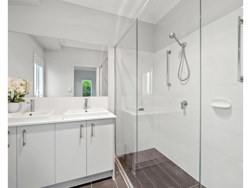 52 Cassidy Cres, Willow Vale QLD 4209