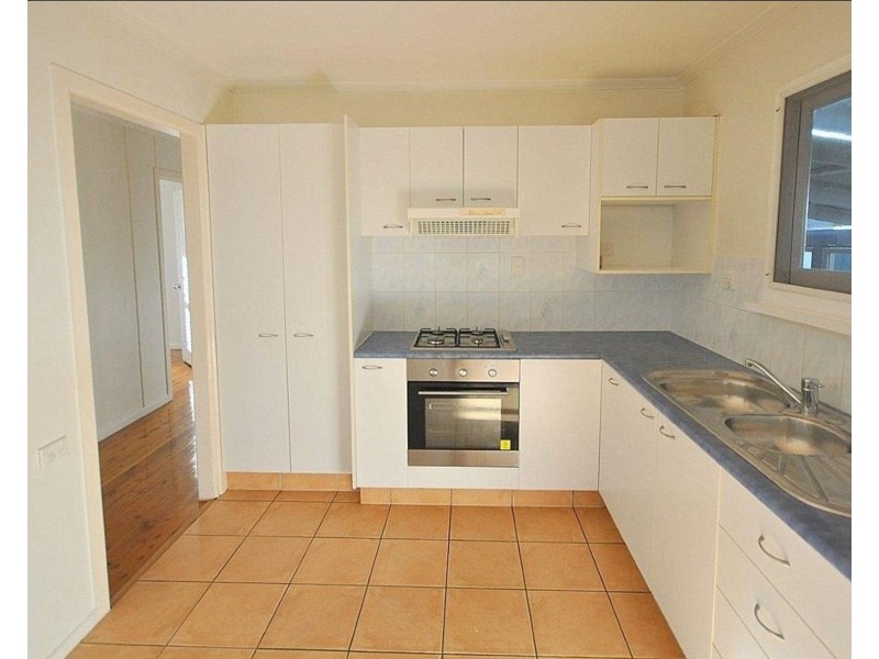 7 Saltash Street, Labrador QLD 4215