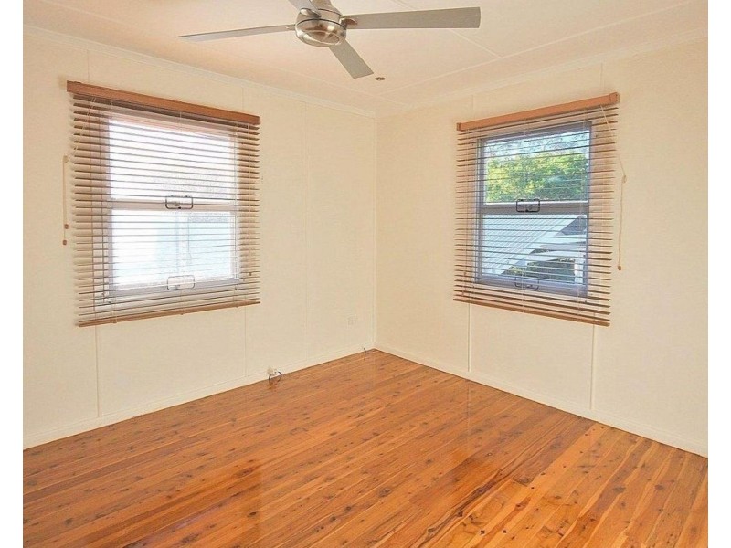 7 Saltash Street, Labrador QLD 4215