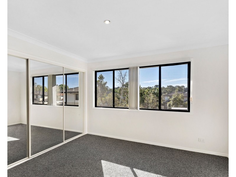 10/1 Secondary Str, Upper Coomera QLD 4209