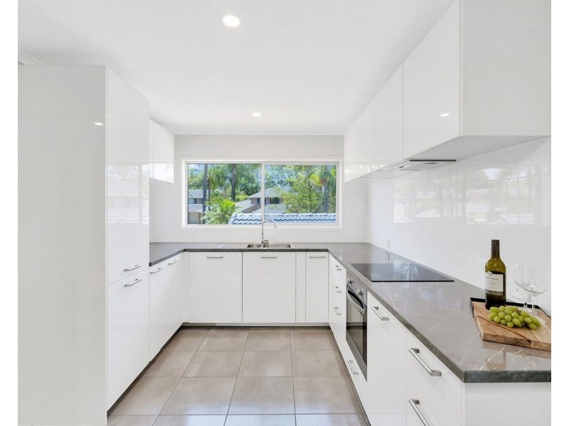10/82 Lawrence Drive, Nerang QLD 4211