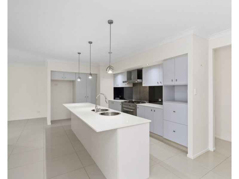 14 Runway Drive, Upper Coomera QLD 4209