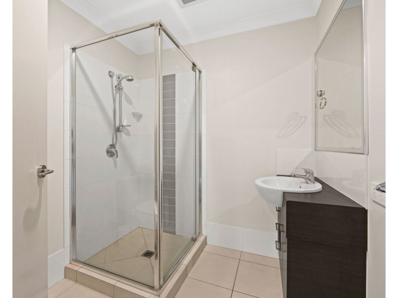 4/1 Rhiana Street, Pimpama QLD 4209