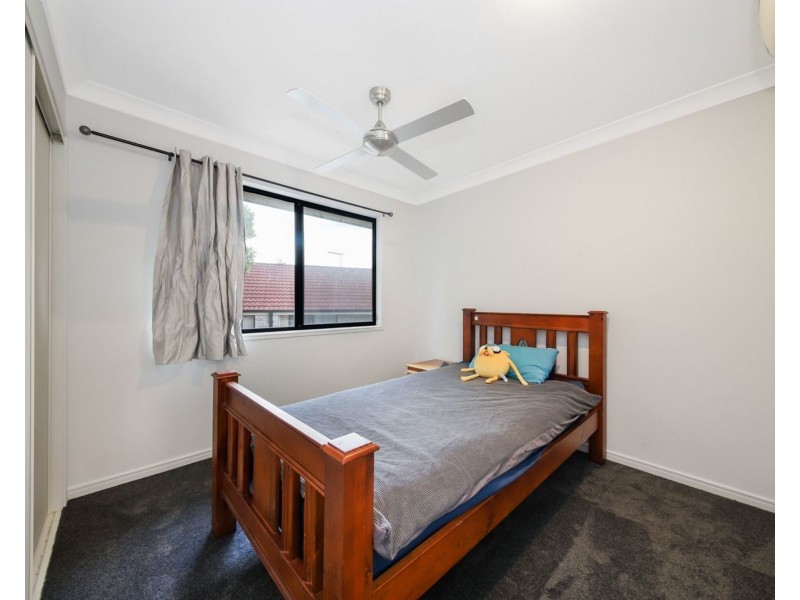 1 Matthews Crescent, Pimpama QLD 4209